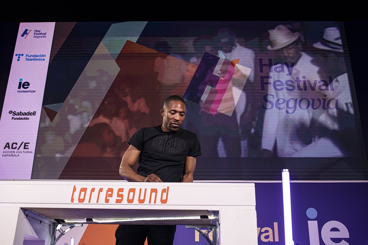 Hay Festival tweet media