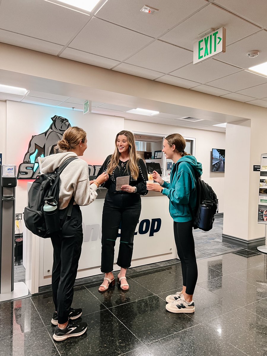 SamfordOneStop's tweet image. We had a great time yesterday with all of you who came out to the One Stop for ice cream and to meet our Team! Keep your eyes peeled for more events and updates from us throughout the semester.