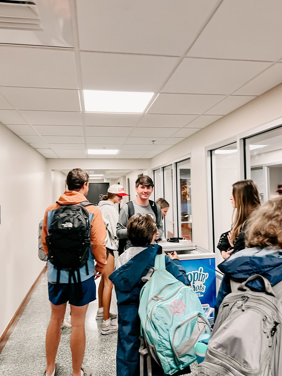 SamfordOneStop's tweet image. We had a great time yesterday with all of you who came out to the One Stop for ice cream and to meet our Team! Keep your eyes peeled for more events and updates from us throughout the semester.