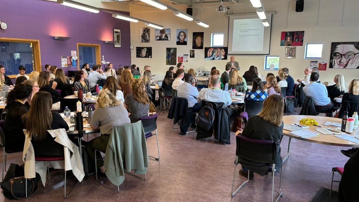 GITEP (@gitep1) on Twitter photo Week 2 done! Sessions this week have covered assessment, well-being, cognitive load theory and the legal, ethical and moral implications of teaching by <a href="/newteacherstalk/">Alan Newland</a> (author of Becoming a Teacher). Thanks <a href="/HolmleighParkHS/">Holmleigh Park High School</a> and The High School Leckhampton for hosting us! Week 2 done! Sessions this week have covered assessment, well-being, cognitive load theory and the legal, ethical and moral implications of teaching by <a href="/newteacherstalk/">Alan Newland</a> (author of Becoming a Teacher). Thanks <a href="/HolmleighParkHS/">Holmleigh Park High School</a> and The High School Leckhampton for hosting us!