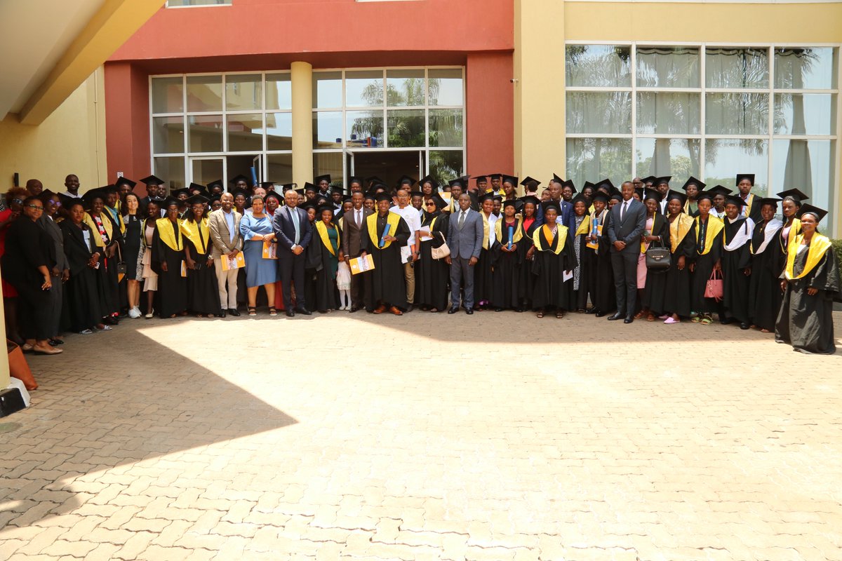 Right To Play Rwanda (@righttoplayrw) on Twitter photo Today, in partnership with <a href="/UR_CoE/">UR-CE Rwanda</a>, we certified 772 lower primary teachers who completed a Continuous Professional Development (CPD) Course on Learning Through Play under our project dubbed āE-Training and Certificationā. Today, in partnership with <a href="/UR_CoE/">UR-CE Rwanda</a>, we certified 772 lower primary teachers who completed a Continuous Professional Development (CPD) Course on Learning Through Play under our project dubbed āE-Training and Certificationā.