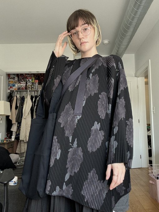 Watch Claire Gemini ♊🔞's leaked NSFW photo on TwXstars