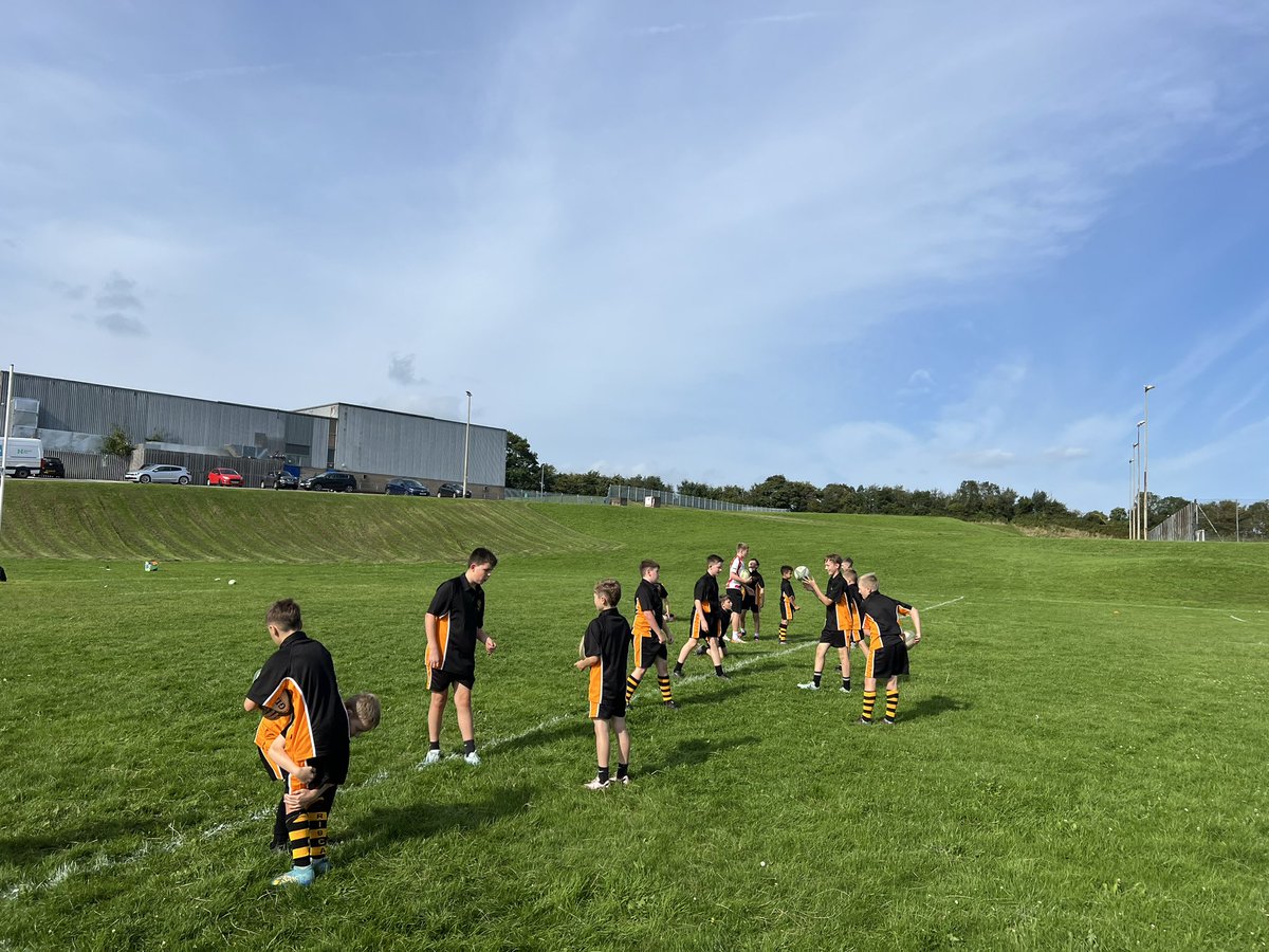 1𝙨𝙩 𝙍𝙪𝙜𝙗𝙮 𝙒𝙚𝙚𝙠 ✅

Wow what a week to be back to fixtures!
Year 7, Year 9 and Year 11 out on fixtures!
Year 7 &amp; 8 Touch Rugby at Lunch!

Boys are Back! 🫡 #MakingTheDifference