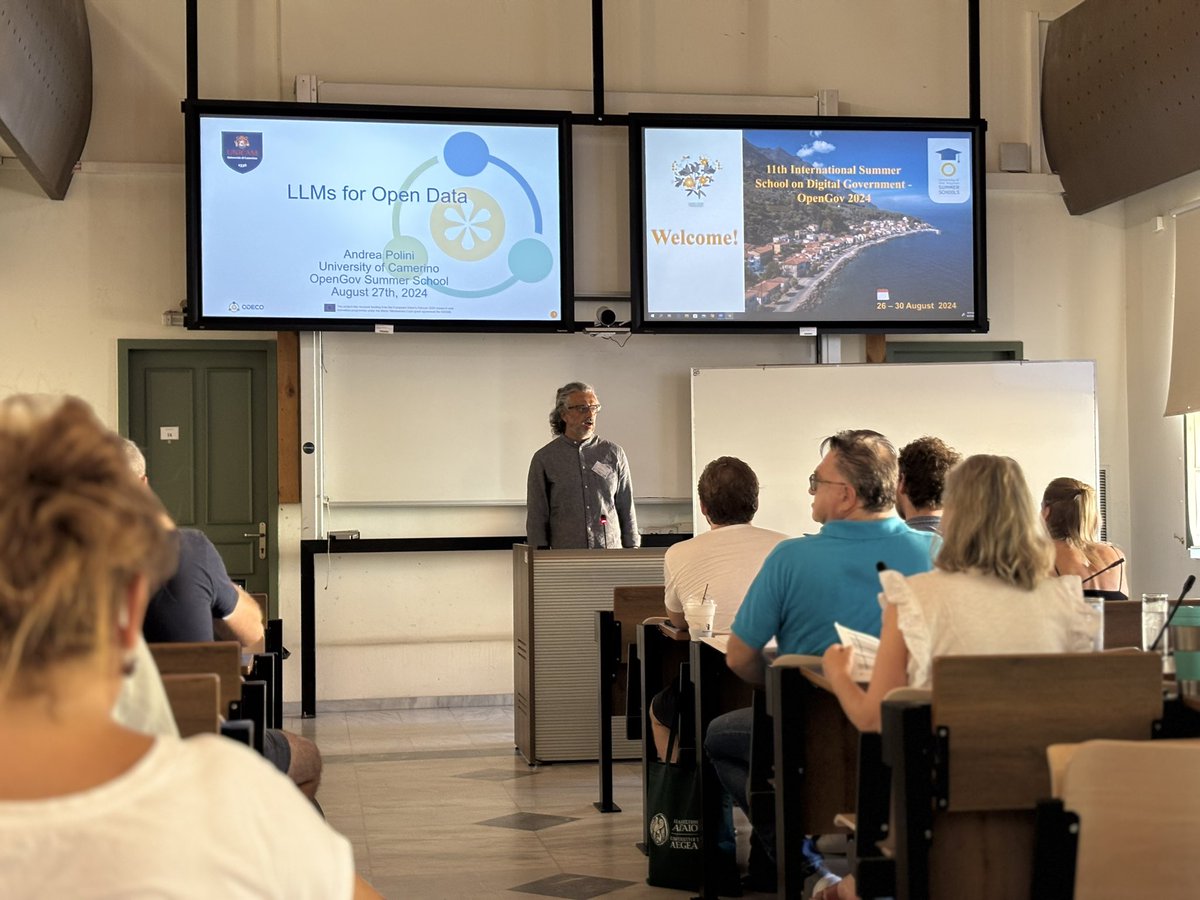 hectrenes's tweet image. Una gran #TrainingWeek en Samos donde hemos aprendido sobre gobernanza digital, y el rol que toma la #IA en ello