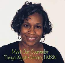 SIVRInterp's tweet image. 🎓 Tanya Wyatt-Dennis: Her groundbreaking achievements in social work and education are a beacon of inspiration and a testament to overcoming challenges. #aslinterpreter #videointerpreter [azsigning.com] [azsigning.com/about-me/]