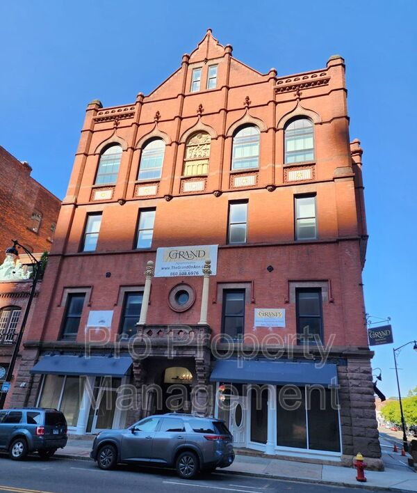 yourpropmct's tweet image. 🏙️ Modern 1-Bedroom Loft in Downtown Hartford! 🏙️
 
Schedule a viewing: app.tenantturner.com/qualify/199-20… 
 
#DowntownHartford #CityLiving #propropertymanagement