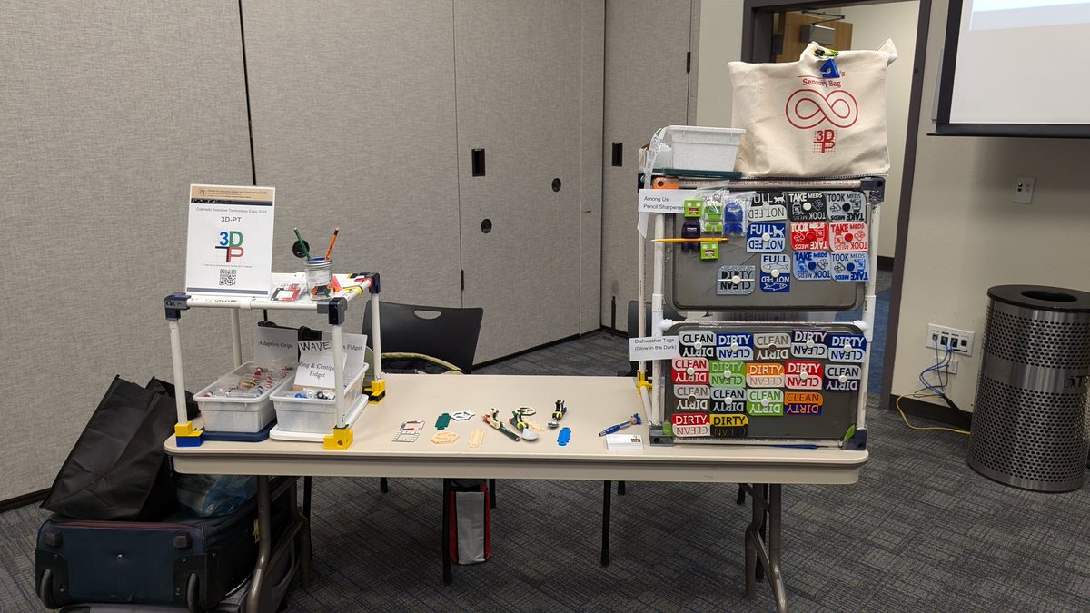 3DFidgets's tweet image. Come on by the table for #3dprinted #fidgets, magnets and teacher PD ..