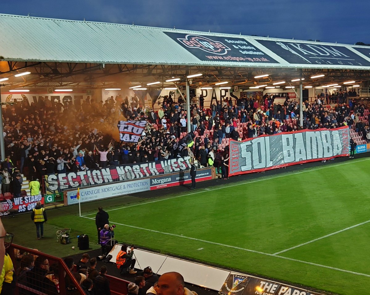 Awaydays23's tweet image. Dunfermline pay tribute to Sol Bamba tonight #DAFC #COYP
