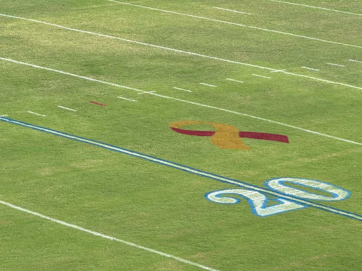 dustengreen30's tweet photo. Gameday field looking good! Hopefully the rain will hold off. The 17 yard lines are marked in memory of Caden Tellier. #sac #cougs #highschoolfootball #alfootball #alabamahighscoolfootball https://t.co/pxUKh0d2b7