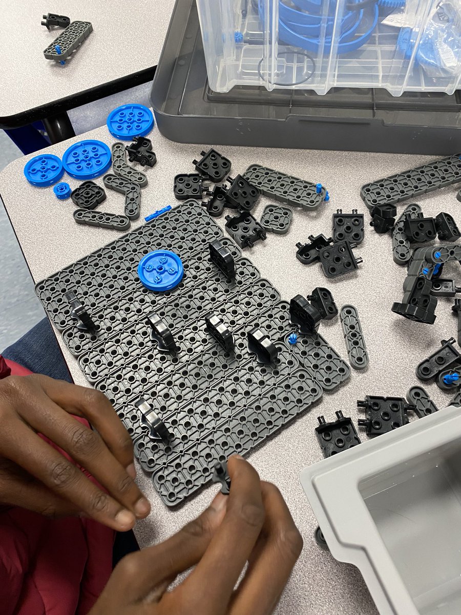 Mrs. Brophy's Class (@brophyrose1) on Twitter photo The challenge in Robotics 7 today was to use VexIQ to build a maze box and try it out using a marble. A project full of collaboration , learning and fun! <a href="/WWhighschool/">Westwood High School</a> @fnpsd <a href="/FMPSDTech/">Tech Dept FMPSD</a> The challenge in Robotics 7 today was to use VexIQ to build a maze box and try it out using a marble. A project full of collaboration , learning and fun! <a href="/WWhighschool/">Westwood High School</a> @fnpsd <a href="/FMPSDTech/">Tech Dept FMPSD</a>