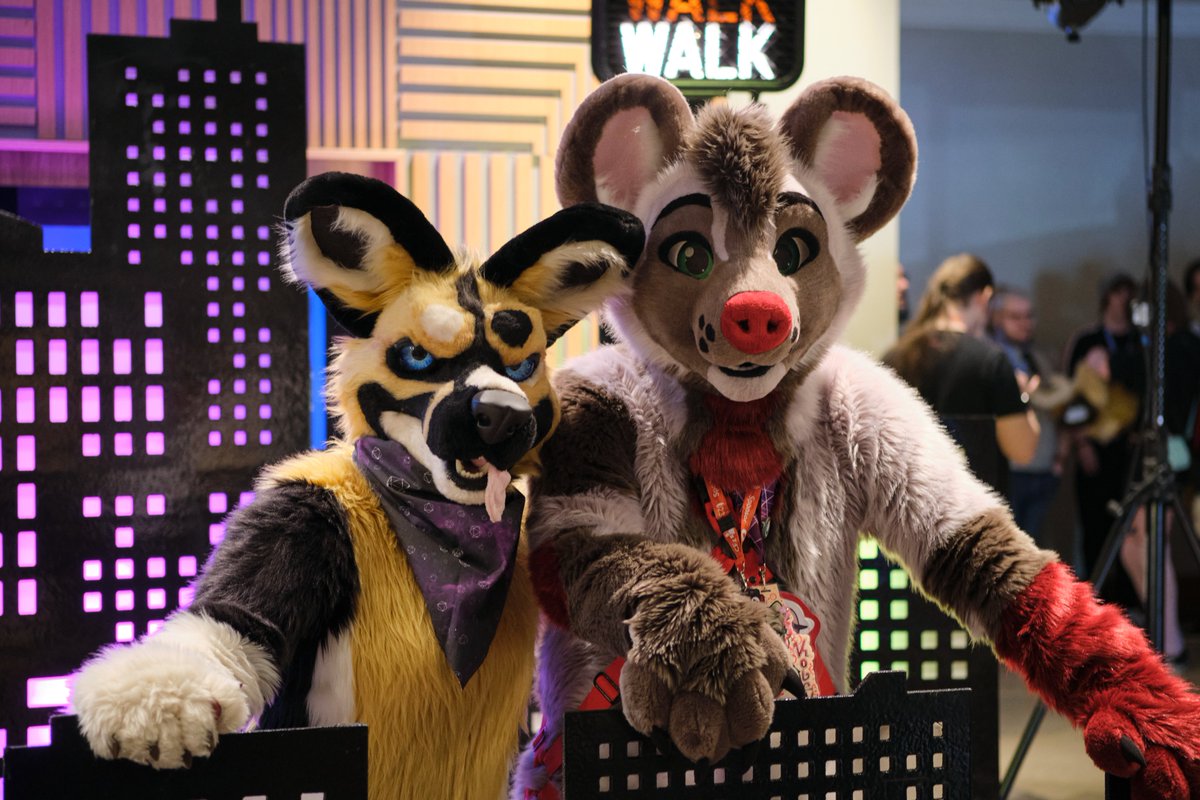 Get wild this #FursuitFriday ! :P

✂️ <a href="/MadeFurYou/">Made Fur You</a> 
✂️ <a href="/GoFurItstudios/">Go Fur It</a> 
📸 @DarkModeTiger 

With <a href="/AwdKobek/">Kobek 🔜 💍</a> ^^