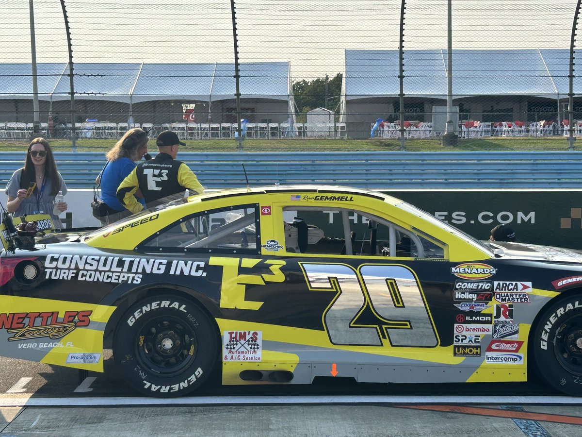 VSPEEDSim's tweet photo. VSPEED at the Glen! @RyanGemmell23 currently sitting P9 at the halfway break @WGI! Keep an eye on the #29 on the move here in the second half of the @ARCA_Racing General Tire 100!

@NEMCOMotorsport @steamtherapy 

#VSPEED #WGI https://t.co/S5g5w5wMhN