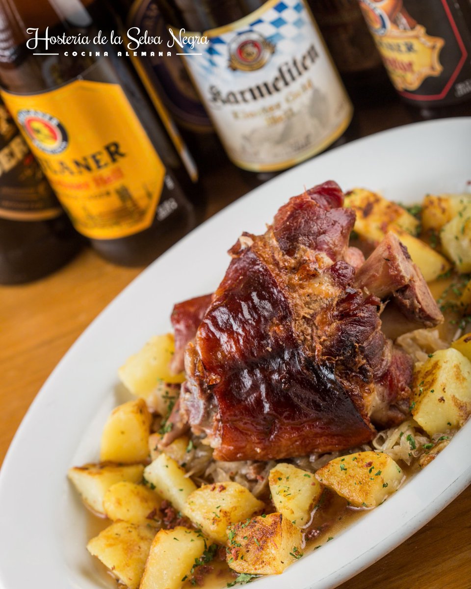 hosteriaselva's tweet photo. 🍽️😋 Atrévete a descubrir el sabor único del chamorro al horno, ¡una delicia que no te puedes perder!

#ComidaAlemana #Oktoberfest #Mexico https://t.co/q3ZEM7ofPW