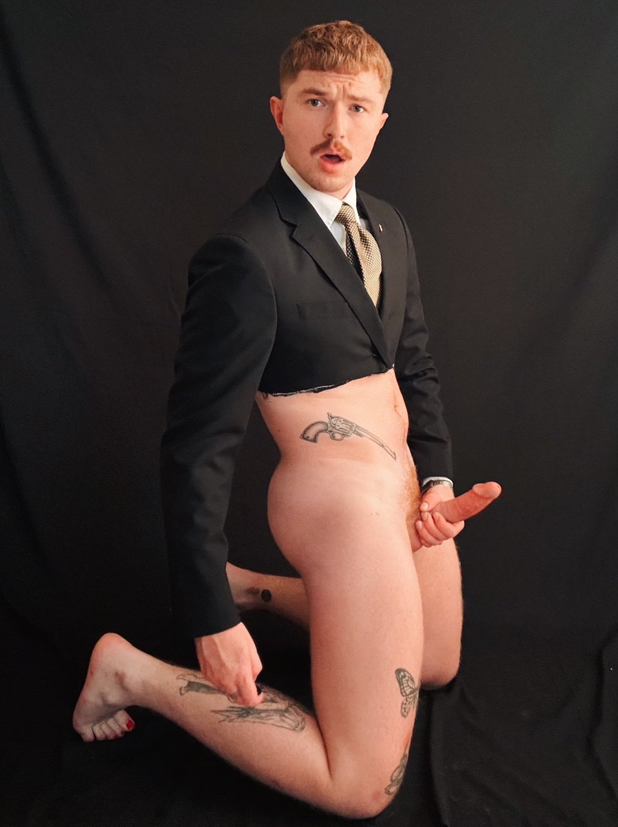 All work no play makes J⭐️ck a horny boy.   

Come see me <a href="/luckyxchicago/">Lucky Horseshoe Lounge</a> every Friday night for investment advise ;)