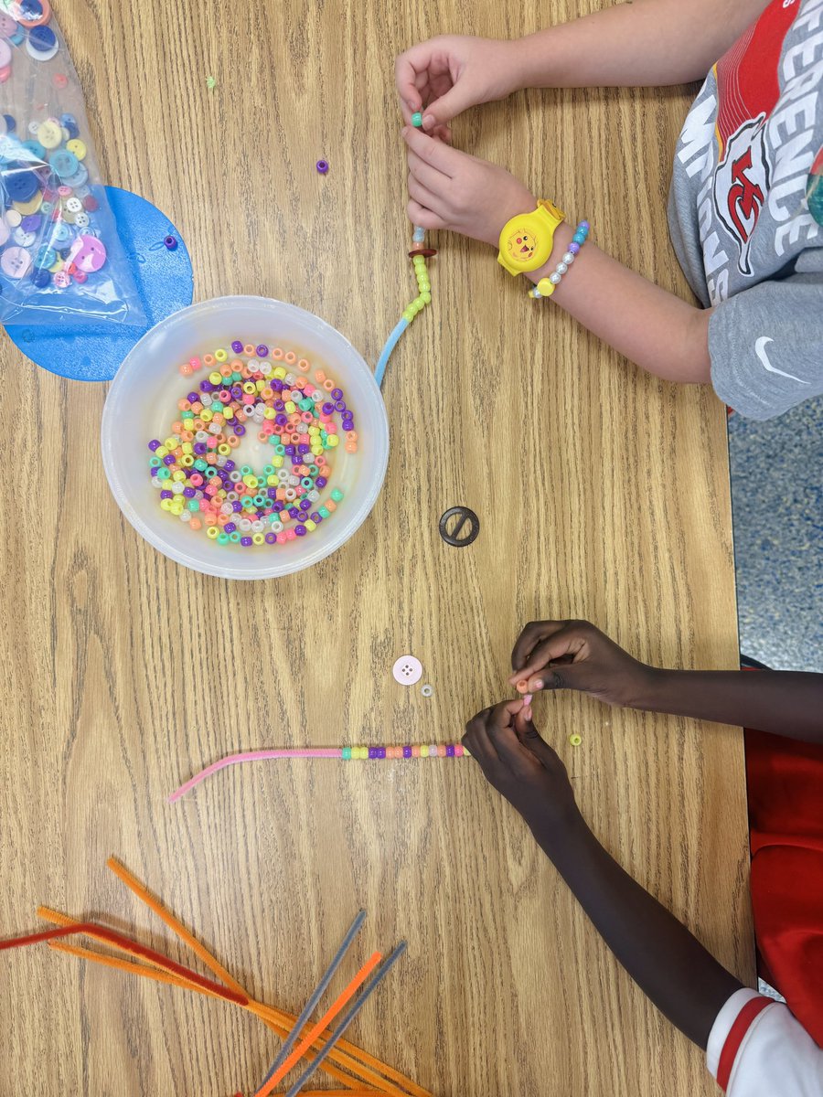 Arbor Creek Elementary ART tweet media