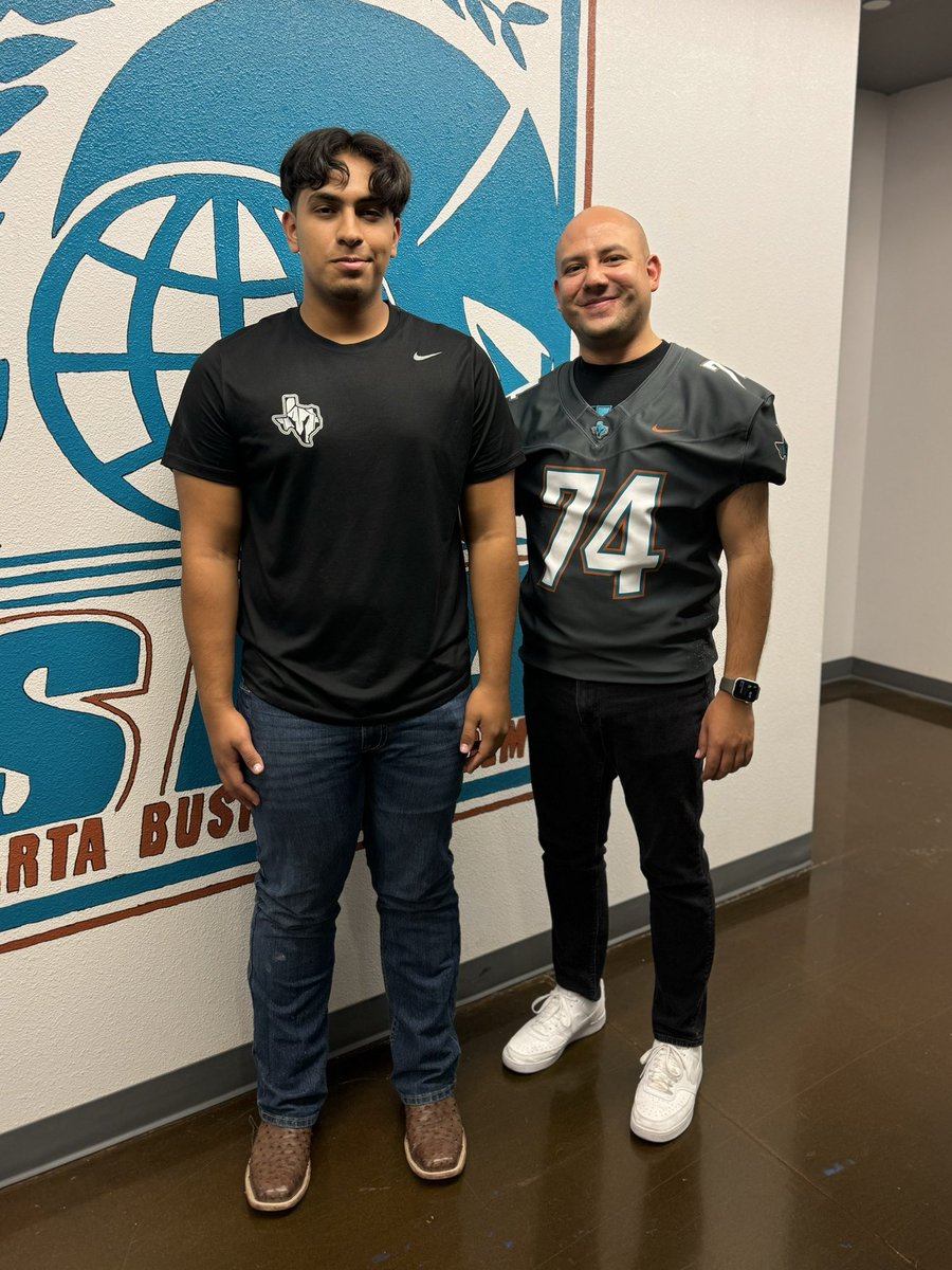 Sparta Business Academy (@sba_phhs) on Twitter photo Homecoming Game Day! 🏈🙌🏼 We’re honored to wear your jerseys today, Spartans. Let’s GO! #RISE <a href="/PebbleHHS_FB/">El Paso Pebble Hills High School Spartans Football</a> <a href="/PHills_HS/">Pebble Hills High School</a> Homecoming Game Day! 🏈🙌🏼 We’re honored to wear your jerseys today, Spartans. Let’s GO! #RISE <a href="/PebbleHHS_FB/">El Paso Pebble Hills High School Spartans Football</a> <a href="/PHills_HS/">Pebble Hills High School</a>