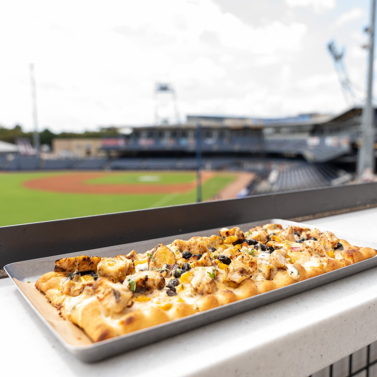thirdandhomebar's tweet photo. New specials are here through September 22nd! 

- Cajun Buffalo Wings
- Southwest Flatbread 

😋 https://t.co/o6cGPSMEJG