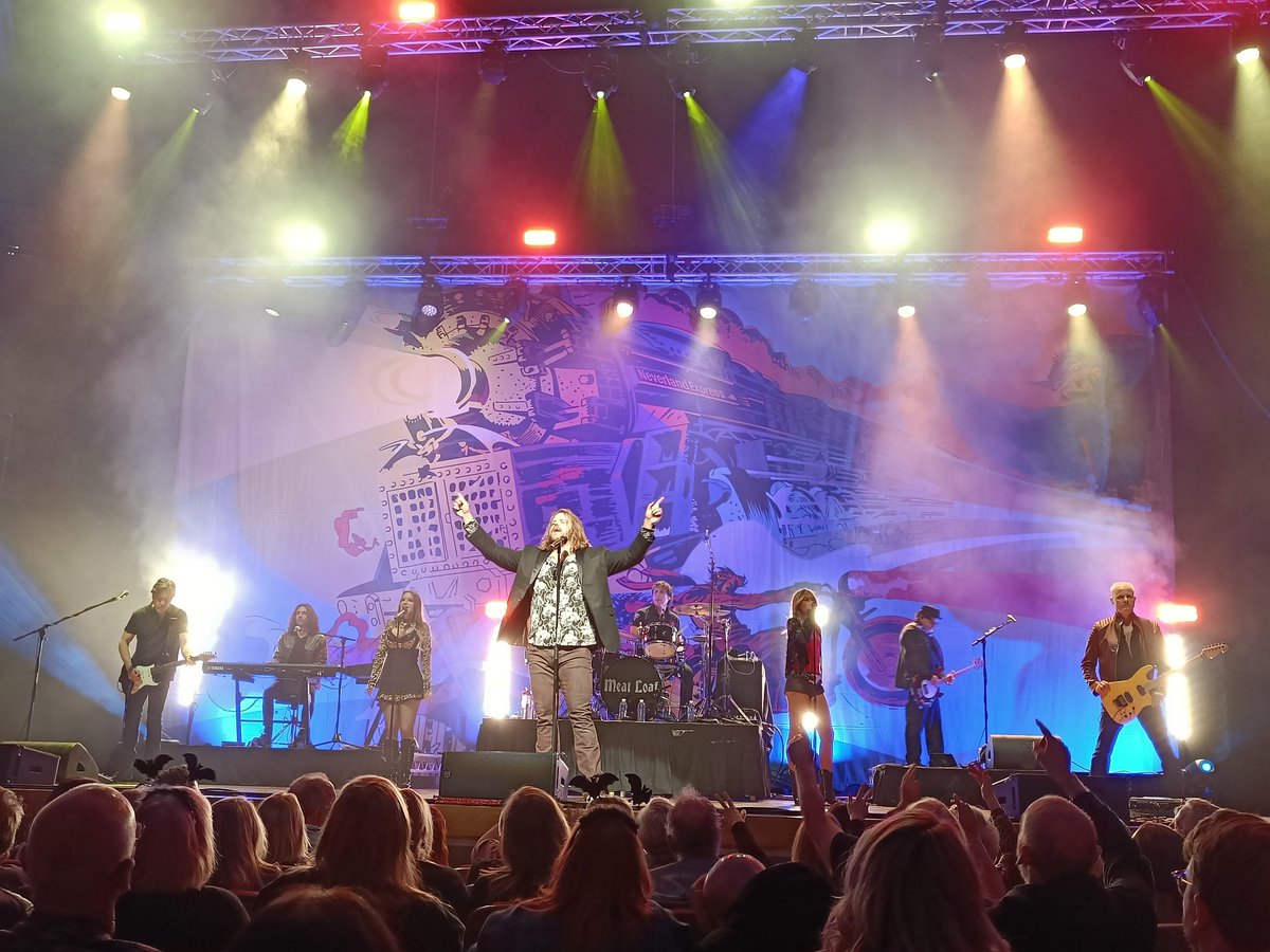 pollyL's tweet image. Fantastic Celebrating Meatloaf concert at @ICC_Birmingham with @CalebJohnson and The Neverland Express.