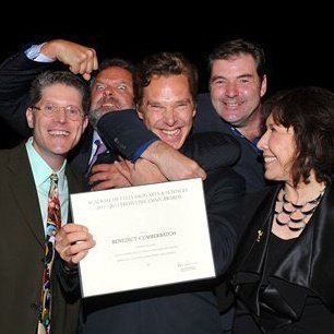 sapw's tweet photo. #LOLbatch Happy Friday everyone! #BenedictCumberbatch #characterbatch #EmmyAwards https://t.co/4PArrlG0wz