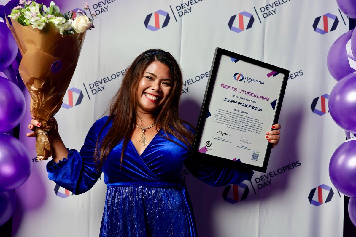 cjkodare's tweet image. What a memorable birthday at Developers Day in Stockholm! 🎉 

I am grateful, humbled and honored to win the ”Årets Utvecklare” award at #DevelopersDay Gala night at Developers Day 2024.

Receiving this award on my birthday on the International Programmer’s Day is memorable,…