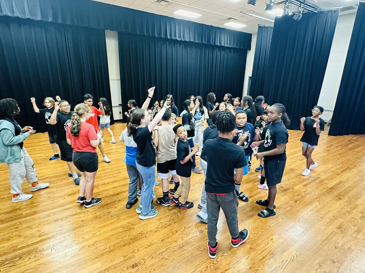 bbmsbronco's tweet photo. BBMS Student Council is fully up and running after our first meeting of the new school year! #bbmsbronco #BuildingtheBest #BushMSBroncos #tilleyl #cfbisd https://t.co/VuaaJZi0U4