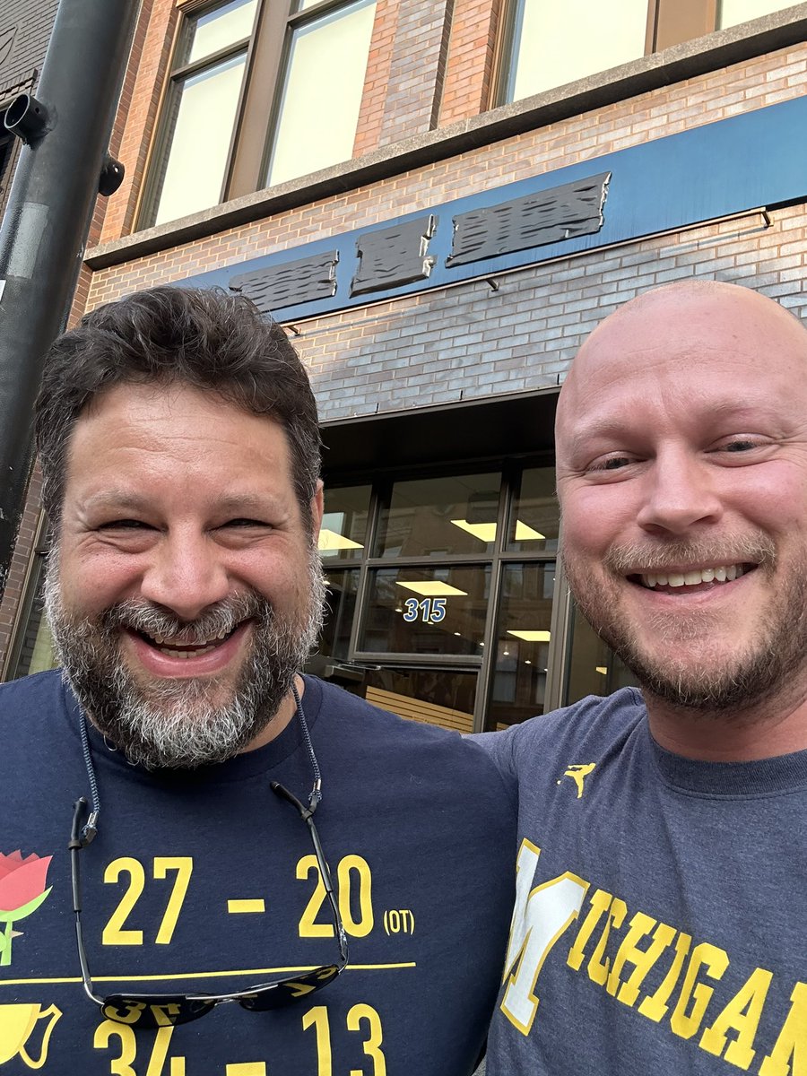 Met legendary <a href="/mgoblog/">mgoblog</a> writer <a href="/Misopogon/">Seth M. Fisher 🌹🏆</a> on Main St in Ann Arbor!