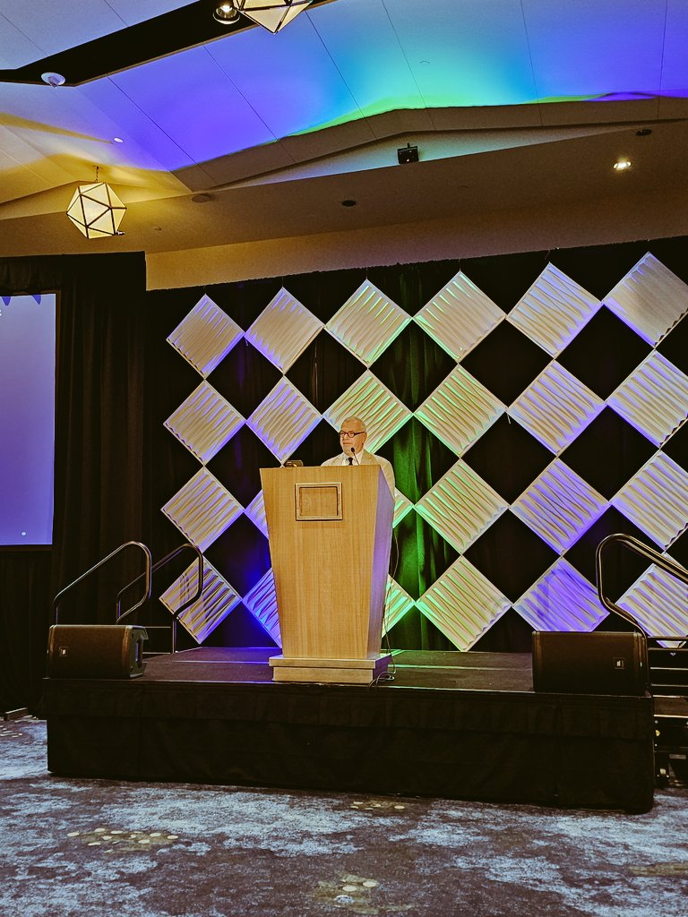 Professor Gyorgy Buzsaki presenting on #brain rhythms and #neural synchronization, at the #CCFEpilepsySummit2024 meeting!! Incredible talk by a remarkable neuroscientist.

<a href="/imadmnajm/">Imad Najm</a> <a href="/balukrishnan/">Balu Krishnan</a> <a href="/CleClinicNS/">Cleveland Clinic Neurosurgery</a> <a href="/irenezhongwang/">Irene Wang, PhD, FAES</a> <a href="/VineetPuniaMD/">Vineet Punia</a> <a href="/Hantus/">Stephen Hantus</a> <a href="/AMoosaMD/">Ahsan Moosa Naduvil, MD 🧠⚡️</a> #epilepsy