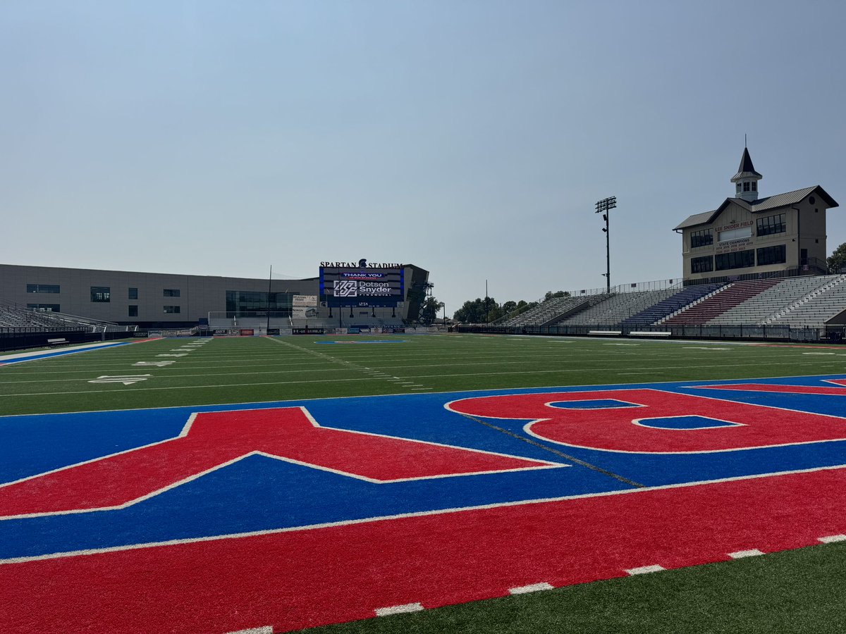 CoachChev6's tweet photo. Building our program with great high school talent from our home state!! #Come2TheQuah 🦅🔥🦅🔥🦅🔥 https://t.co/ez5ZG4WI1n
