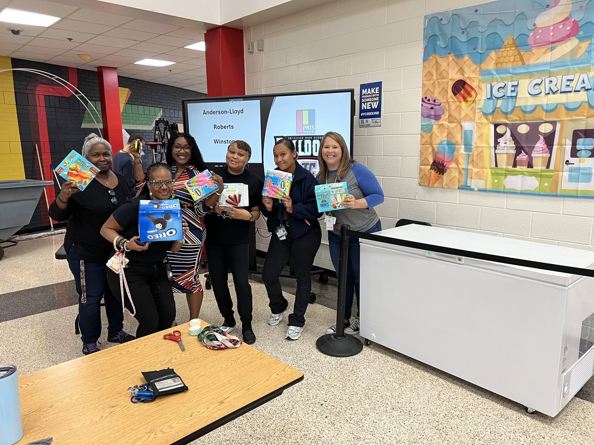 ChelseaHill_Pa's tweet photo. “Attend today, succeed tomorrow: "Your future begins with your presence”. What a rewarding day celebrating perfect attendance at Tri- Cities High School! Special thanks to the PBIS &amp; Attendance Teams!! #tricities#bulldogpride @JasonStamperFC1 @Tri_CitiesHigh https://t.co/VC7qPUqPeh