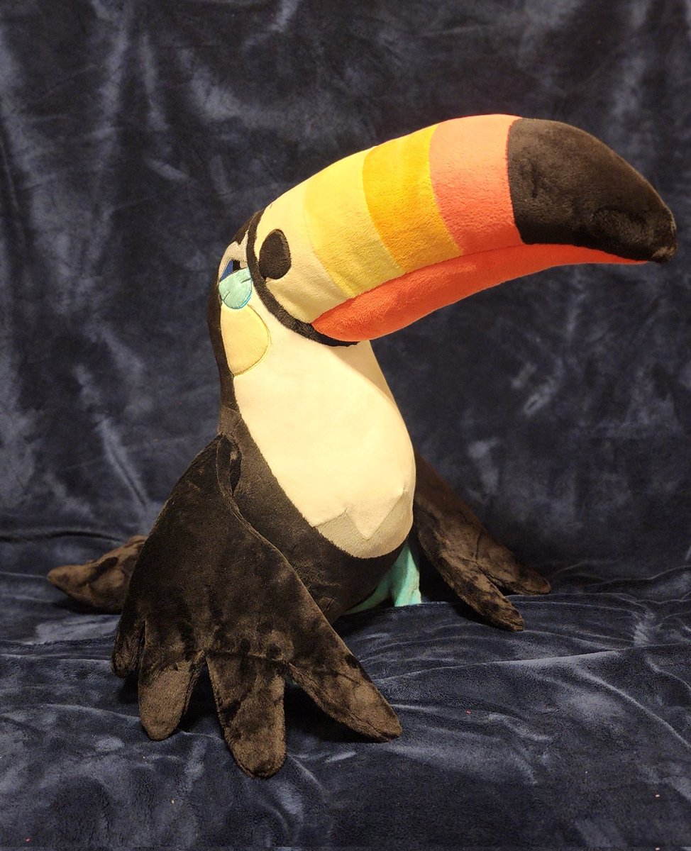 quinn_dragon's tweet photo. Because the adhd kicked in and I had to do it, here's Toucannon! He's about 21" tall! I wanted to make his feet and wings posable, but couldn't for the life of me find my armature wire😭 if I ever do find it, I'll wire him up.😂 was a quick personal project. https://t.co/71d4qx5DlA