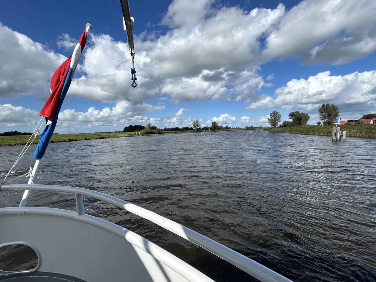 JosHiddlesLeon's tweet photo. Work trip to the north of Holland, we had a nice lunch on a boat, which brought us to the brand new factory, where we were one of the first to get a tour 🛥️ #Cargill #Provimi #Solprovit #Fuite https://t.co/QRjxiNunmV