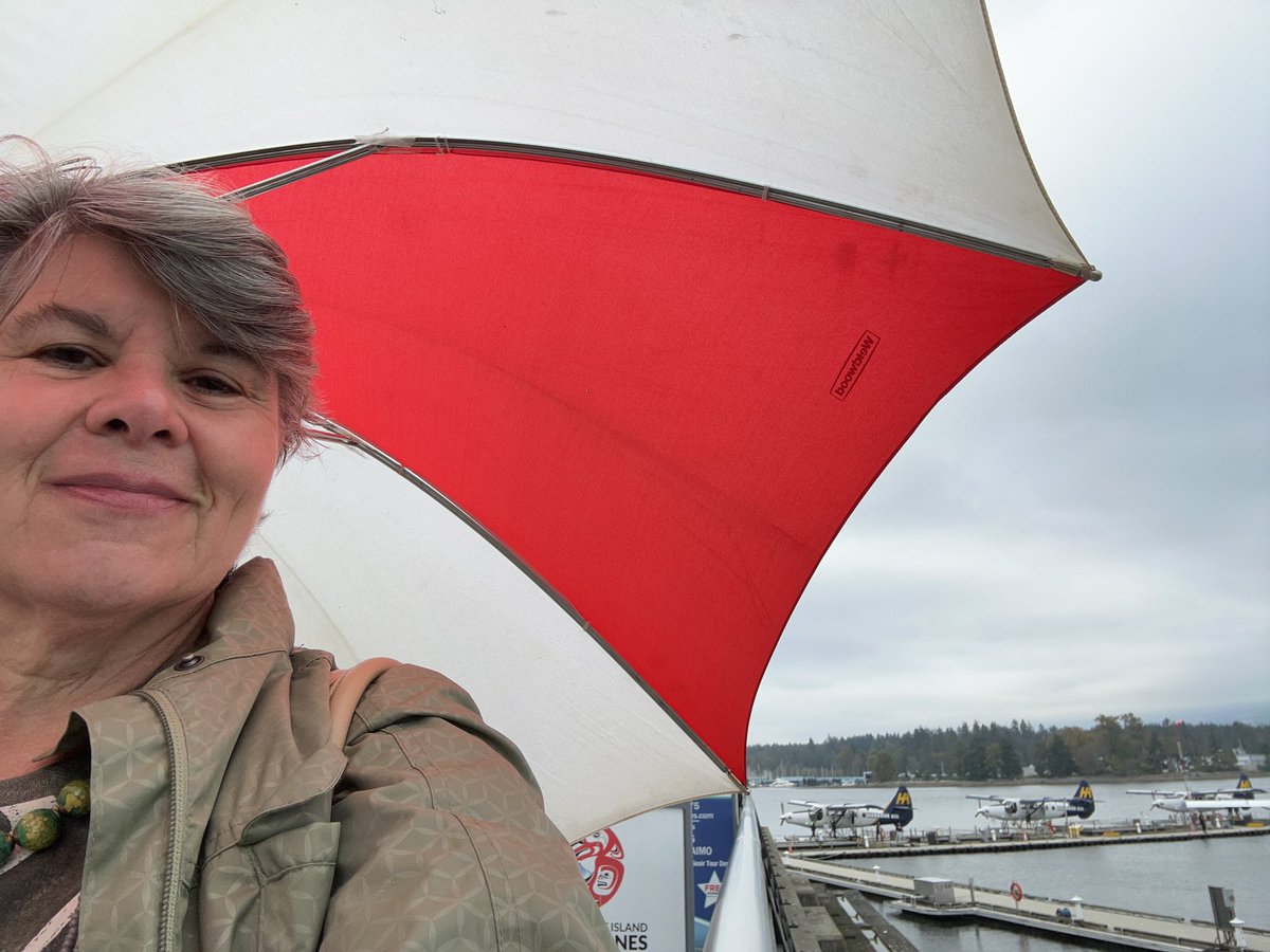Many thanks to the ever-helpful and eternally cheerful Oliver at <a href="/HarbourAirLtd/">Harbour Air</a> for helping me retrieve my husband’s beloved golf umbrella — Oliver helped transport it from Tofino and kept it safe until I could fetch it in person. All’s well on the home front now!