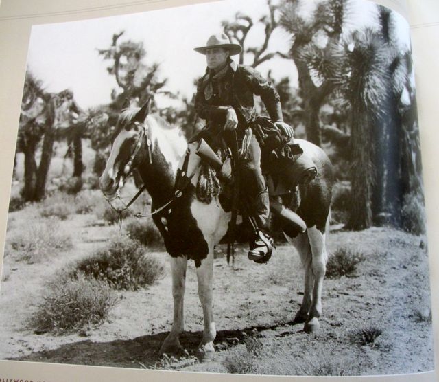 RealPreCinema's tweet photo. Florence worked with the likes of #Griffith, Lottie and Mary, Blanche Sweet, Mack #Sennett, Donald ‘Battling Burrows’ Crisp, Lionel #Barrymore, Gladys Egan, Maude Fealy, Justus D. Barnes, Henry B. #Walthall, William S. Hart and Fritz his Horse. https://t.co/42P3oVsv1x