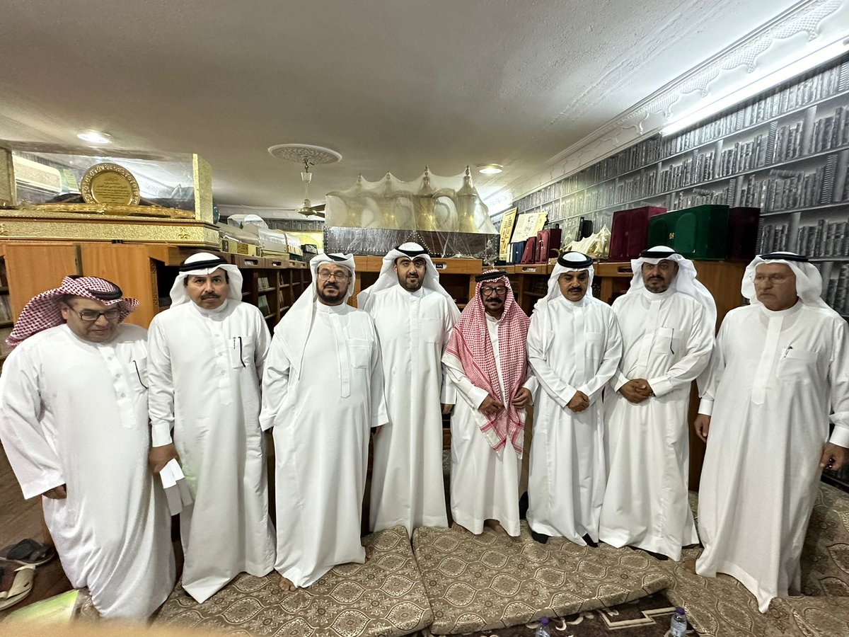 bnabbar's tweet photo. تشرفنا هذا اليوم بزيارة الاخ العزيز @IbnMalek الشيخ محمد بن احمد المالك الصباح في منزلنا والمكتبه الخاصة بحضور العديد من الاصدقاء الاعزاء

#عبدالله_بن_عبار https://t.co/foU1QnmATj