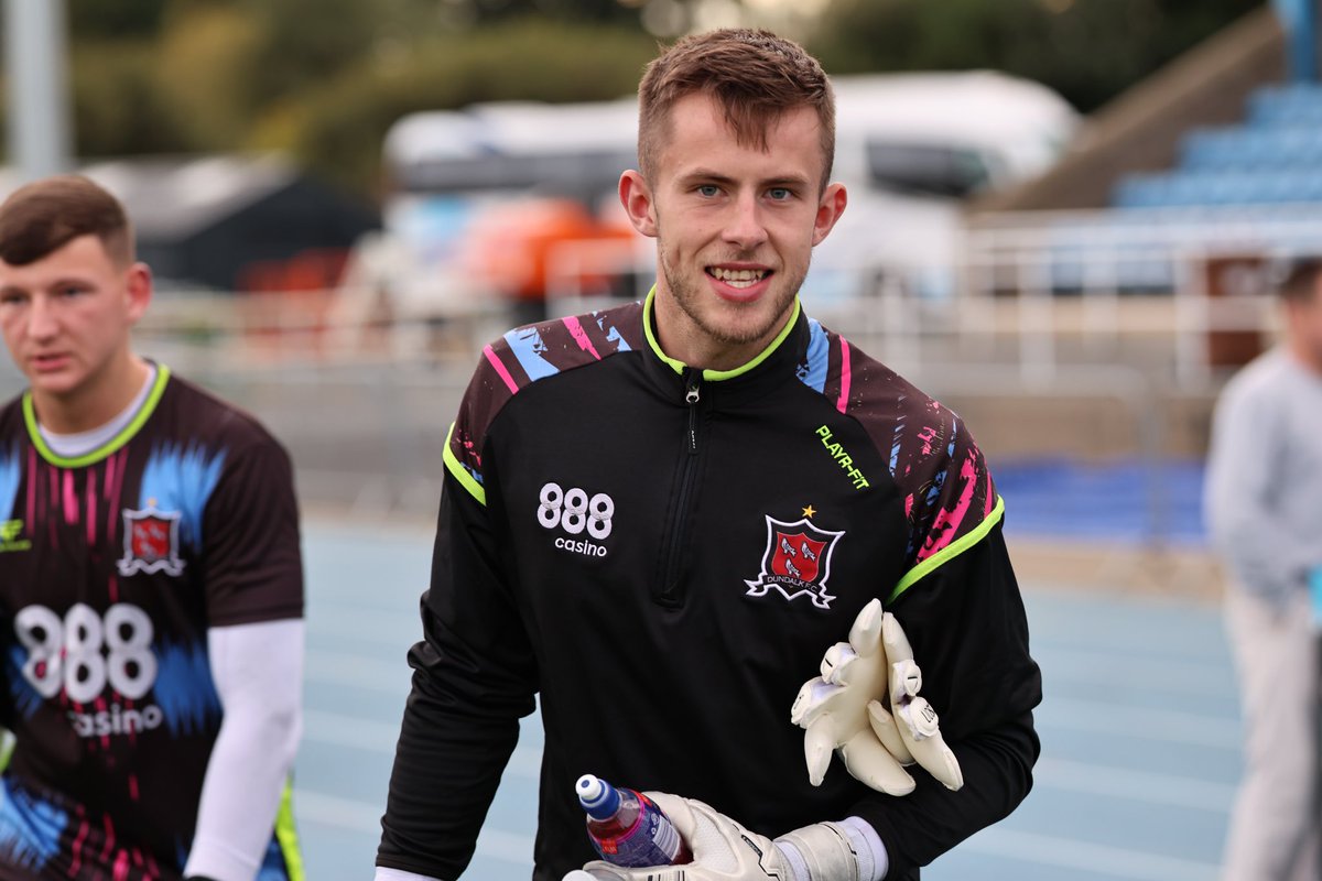 🧤 Back between the posts tonight.