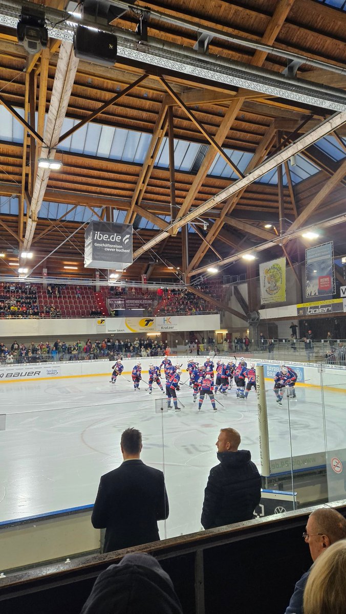 cemiilede's tweet photo. Gameday today in 📍Bayreuth @Ice_Tigers 🏒

#icetigers #nit #Nürnberg https://t.co/q5EBb1zlmu