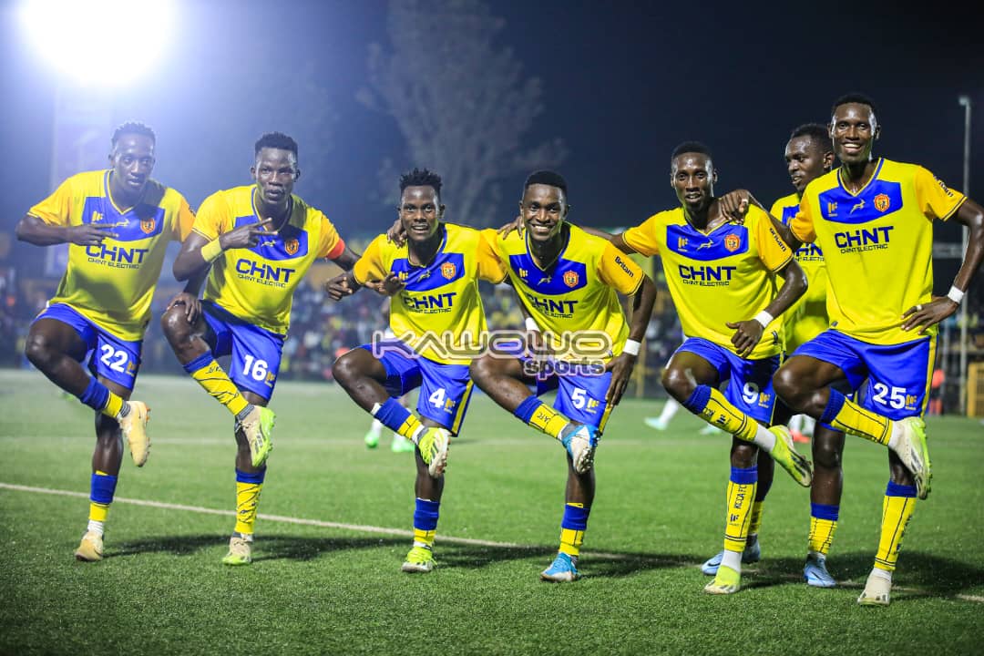 KawowoSports's tweet image. PHOTOS: @KCCAFC 1-0 @URAFC_Official | 2024/25 @UPL 🇺🇬⚽🔥

#KawowoUpdates #UPLLive | 📸 @BataImages