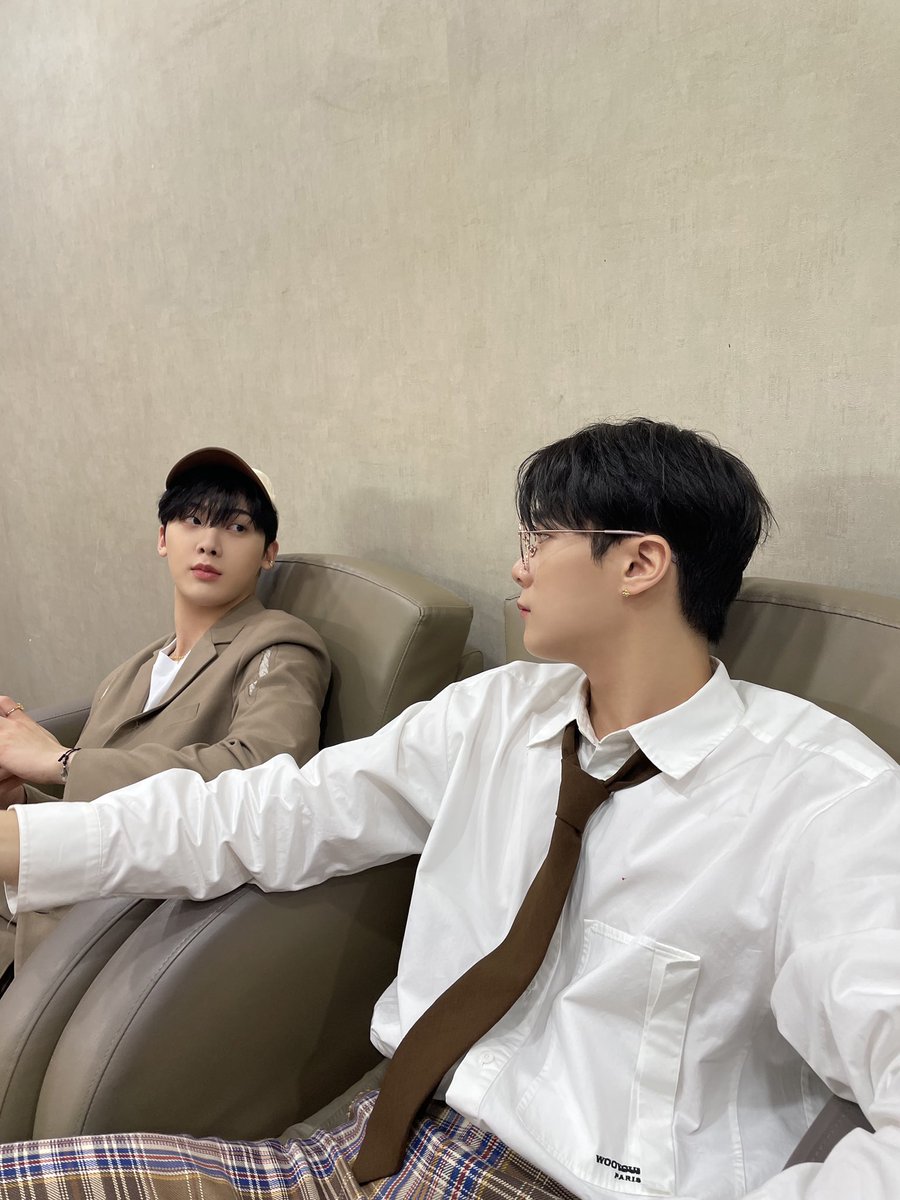 hellodreams0's tweet photo. La mejor química que he visto, siempre apoyándose uno al otro, siempre dando su mejor esfuerzo, fueron y serán un orgullo para aroha, los quiero mucho mis niños y los extraño un montón más 💜

#딴콩_데뷔4주년_축하해 
#MOONBIN_SANHA #문빈_산하 
#MOONBIN #문빈 #SANHA #산하 https://t.co/aQX95sICD5