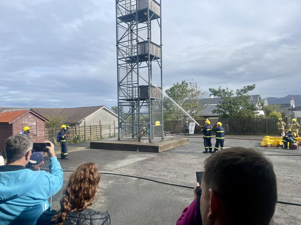 Brilliant FireSkills graduation at #Broadford today! 
Well done to the students who put in such a great effort this week and put on a wonderful display for some very proud parents and guests today! 👏🏻👏🏻