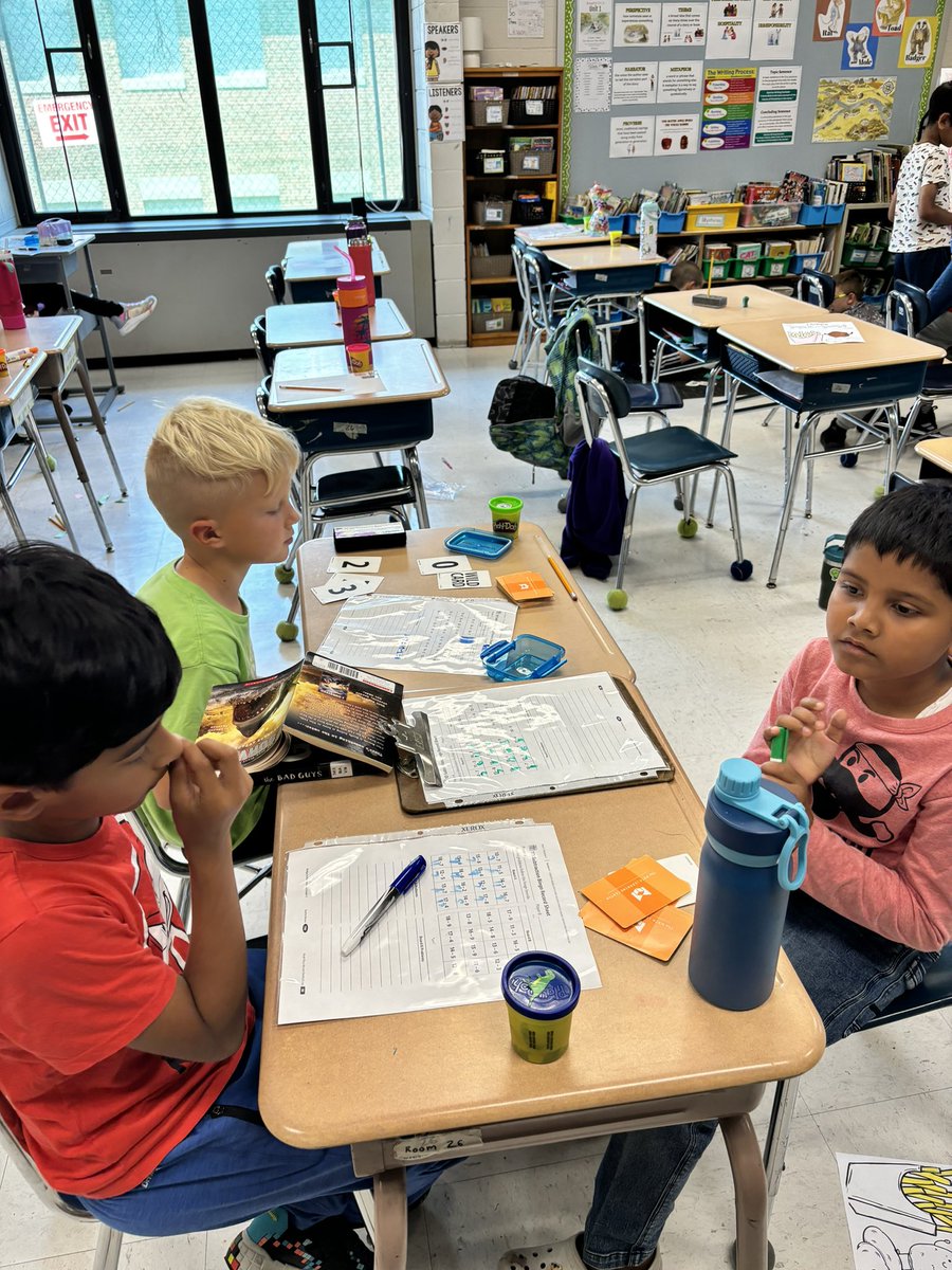 MrsJackopsic's tweet photo. This time we are using playing cards for our Subtraction Bingo work place! @WindyWhales https://t.co/wl2ASuBQK4