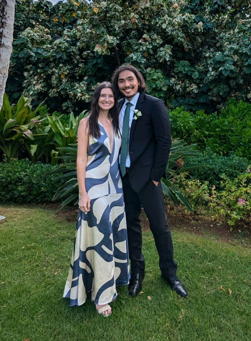 evacoon's tweet image. Sometimes you take a little loss of a game called Survivor for a much bigger gain in real life!! ♥️  Got a family visit from a Probst 😄.  What an unexpected turn of exciting events!! We love and are very happy to see Austin and the beautiful Amanda together! 🥰
#Survivor