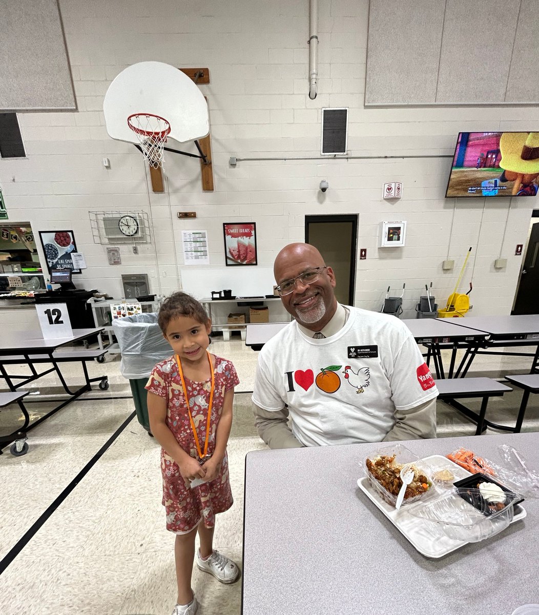 The #VVSDNutritionServices crew and <a href="/JESCrusaders/">Jonas Salk Elementary School</a> hosted a very special guest yesterday! Superintendent Dr. Wood joined us for his favorite school meal: Orange Chicken! <a href="/VVSD365U/">Valley View Schools</a> #EveryLearner365
