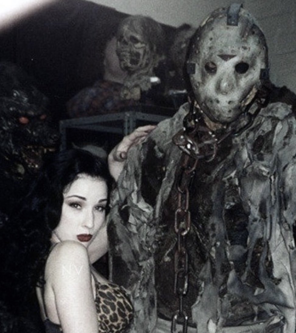 livingdeadfawn's tweet photo. this could be us https://t.co/DaZo9H5XKh