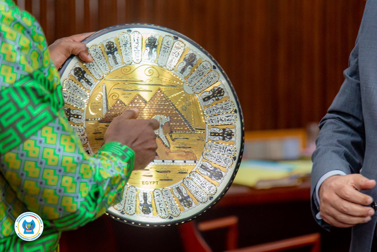 patrickmus17's tweet photo. l'Ambassadeur de la Rép. Arabe d'Égypte,  Mr Hesham abdel S. Elmekwad est venu remettre l'invitation du présid@ des Représentants Dr. Hanafi Guébali à son Homologue congolais @VitalKamerhe16 présid@ d la Chambre base pour le renforcem@ de la coopération parlementaire  Égypte-RDC https://t.co/FR1bGeD7DT