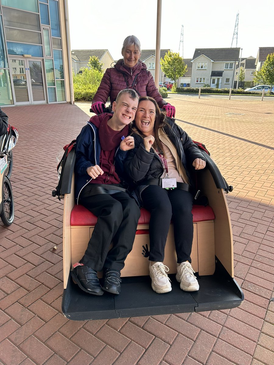 AlloaEASN's tweet photo. We had so much fun on the trishaw bikes today. We even got to go over the speed bumps! So much fun ๐คฉ @AlloaAcademy #speedbumps #schoolisfun https://t.co/hPvT2RnkSk