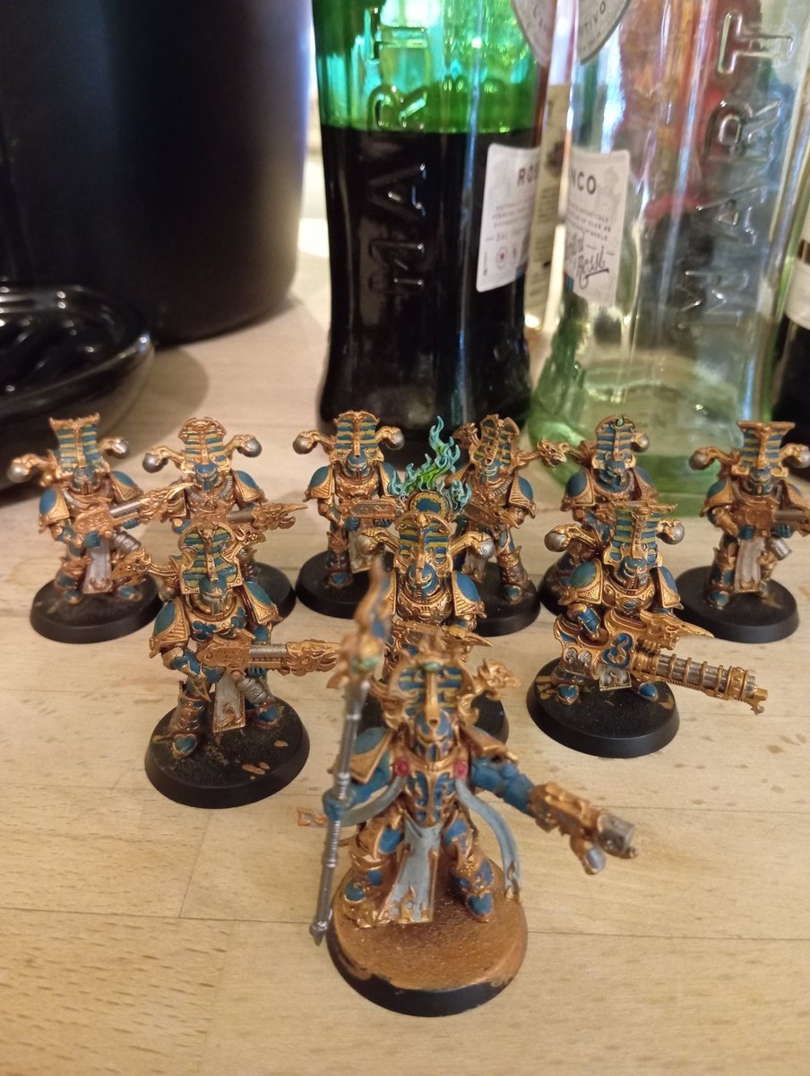 lesaler1's tweet photo. just finished painting my army of Thousand Sons https://t.co/UhVtbx4IYV
