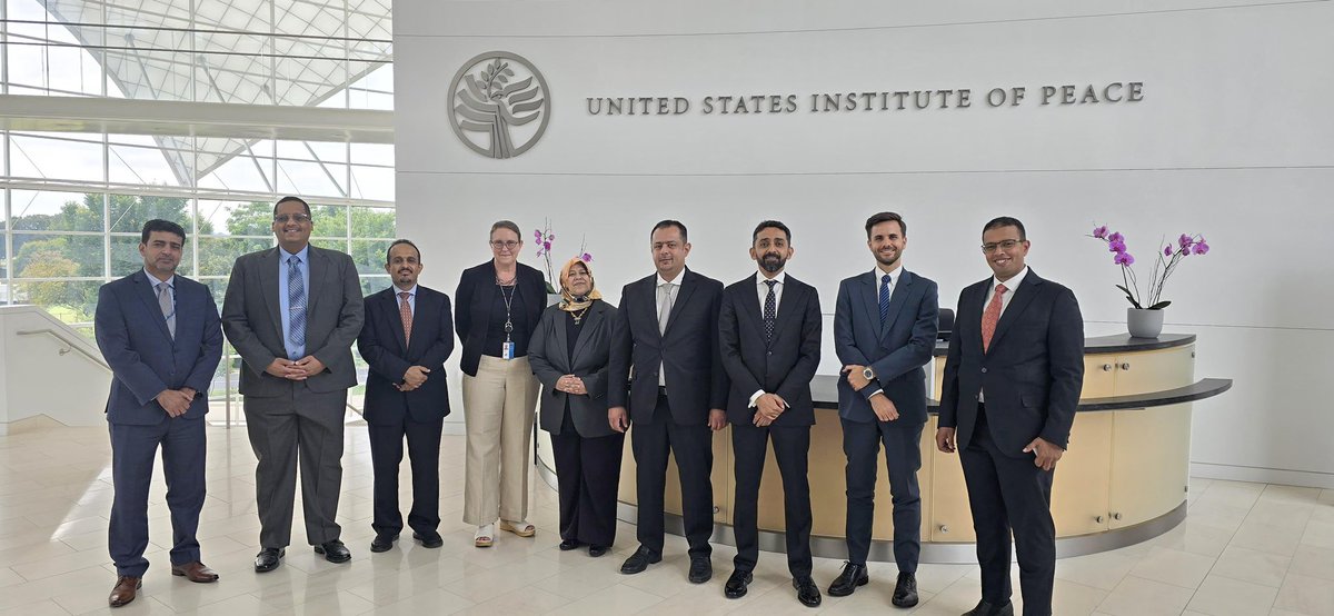 Eurpeace's tweet photo. Honoured to have distinguished speakers at our closed-door session on #peacemaking approaches in #Yemen. 

Thank you @USIP for hosting this timely discussion on the conflict, the Red Sea attacks, and environmental and inclusive peacemaking strategies. https://t.co/vPwsgSZPns