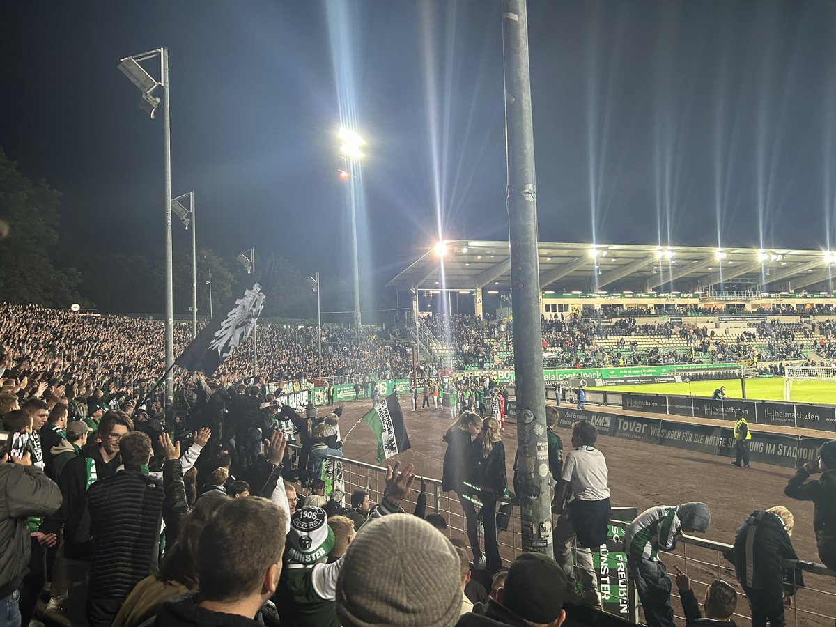 strafraumeck's tweet photo. Es wird eine lange Saison. Aber es wird alles klappen. 💪🦅 #SCP06 #SCPPAD https://t.co/cCCMGCgLN4