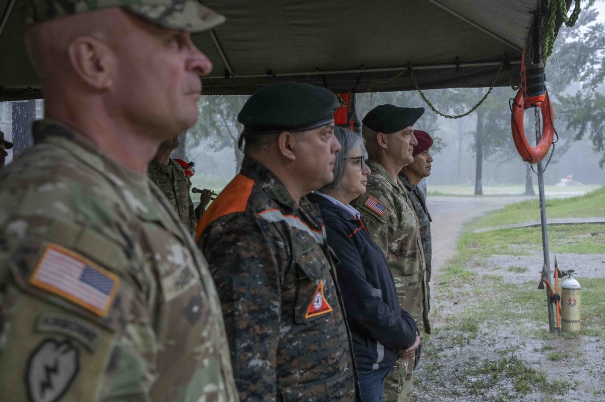 JTF_Bravo's tweet image. ENDEX for JTF-B's External Evaluation Exercise!
In total, @Southcom's Situational Assessment Team completed 18 notional requests for assistance testing its main mission, humanitarian assistance/disaster relief with:
@ConredGuatemala @USAIDSavesLives @usembassyguate
@Ejercito_GT