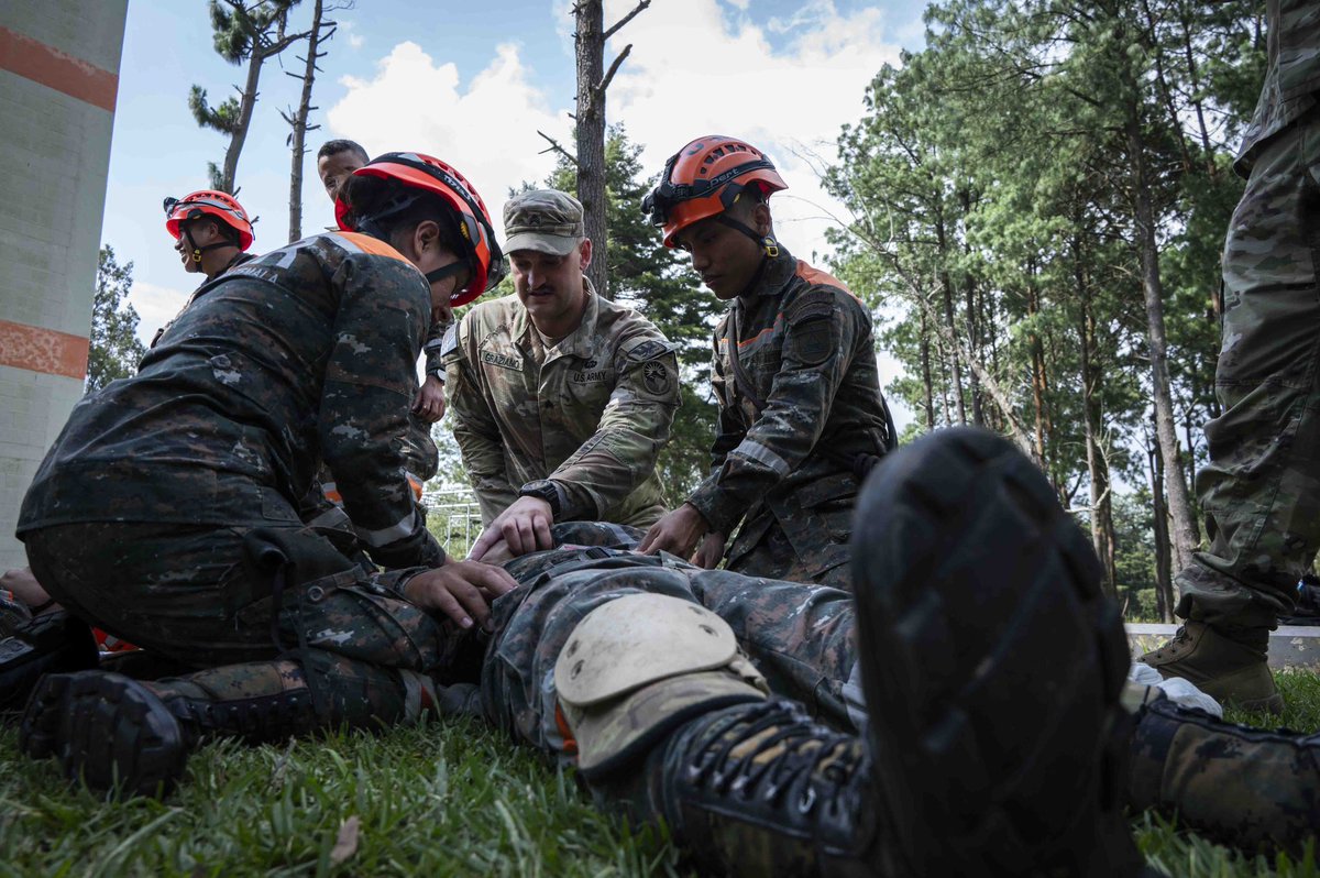 JTF_Bravo's tweet image. ENDEX for JTF-B's External Evaluation Exercise!
In total, @Southcom's Situational Assessment Team completed 18 notional requests for assistance testing its main mission, humanitarian assistance/disaster relief with:
@ConredGuatemala @USAIDSavesLives @usembassyguate
@Ejercito_GT